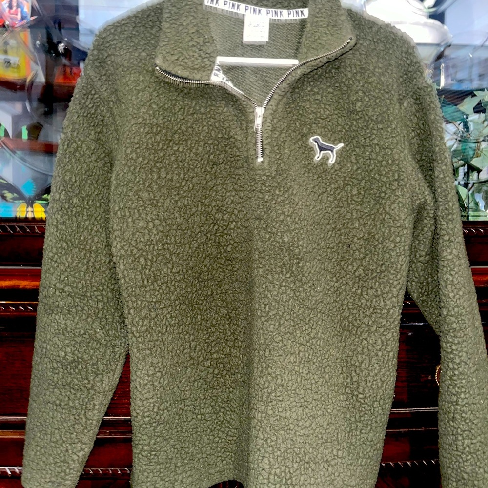 VS pullover